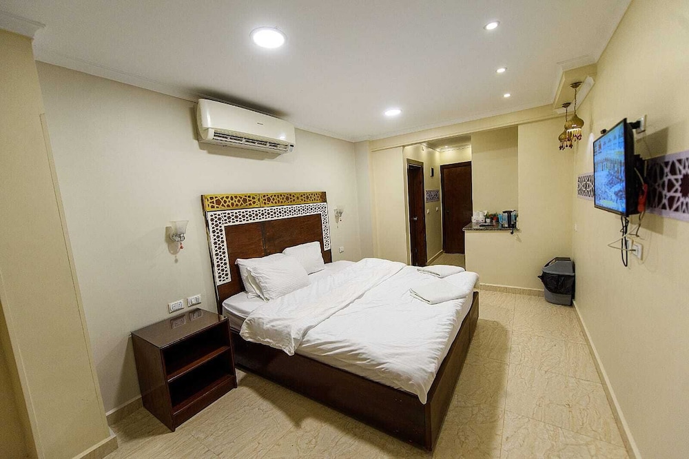 Deluxe Double Room Single Use photo 2