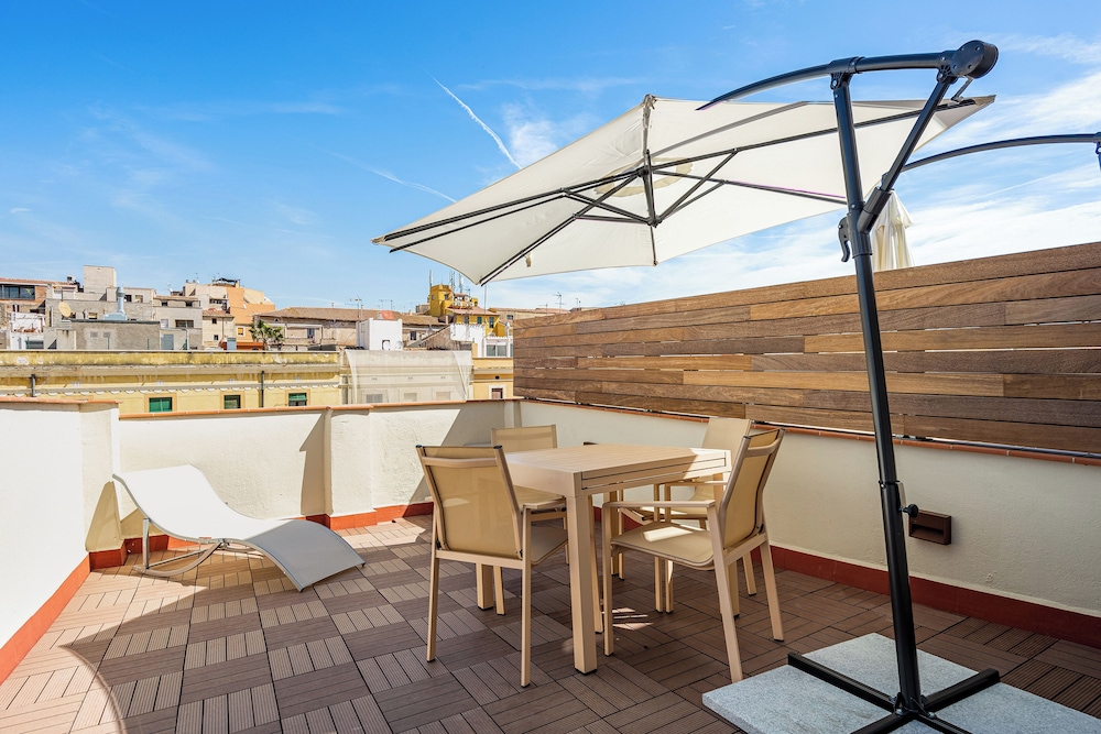 Exclusive Penthouse, 2 Bedrooms, City View