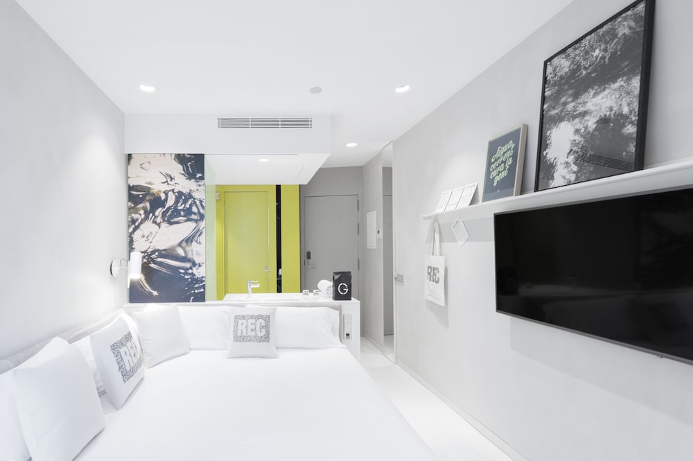 Superior Room (REC Life)