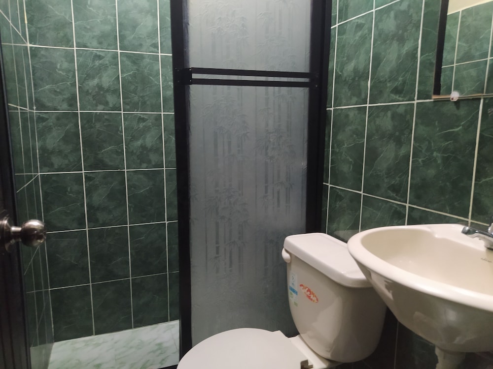 Comfort Single Room, 1 Bedroom, Private Bathroom, Pool View photo 3