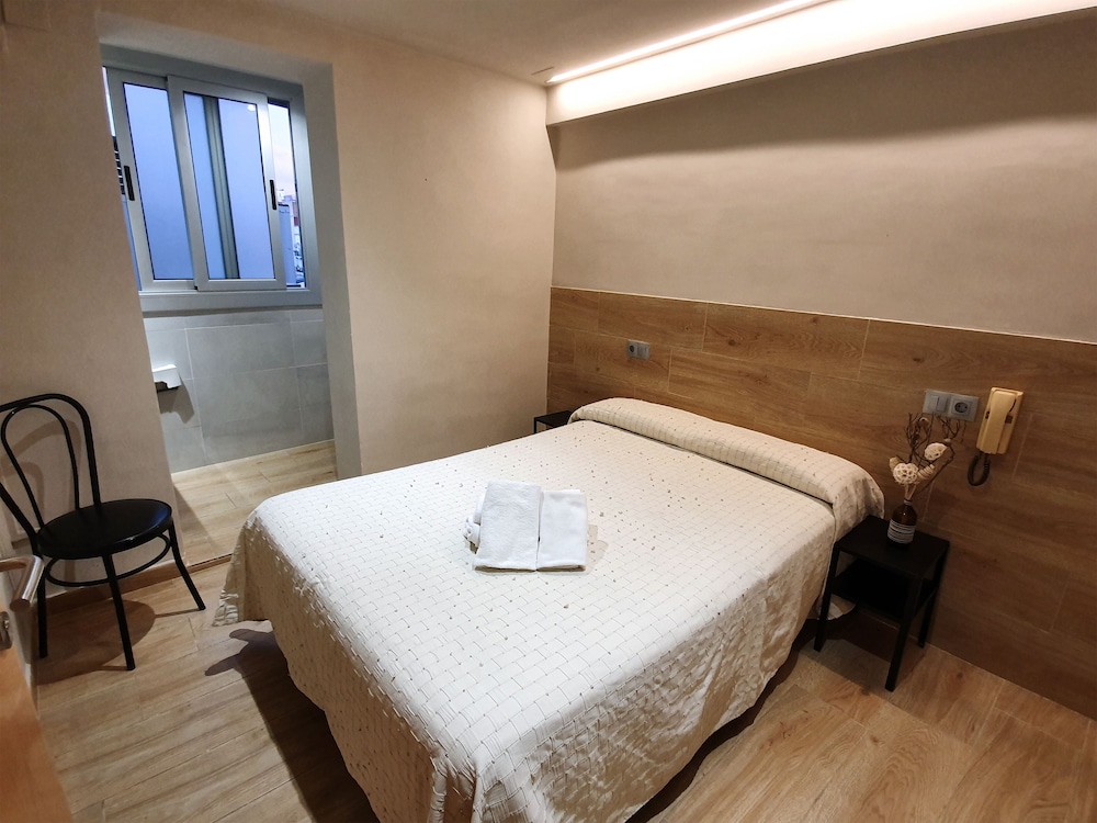Double Room, Shared Bathroom (Shower in room) photo 2