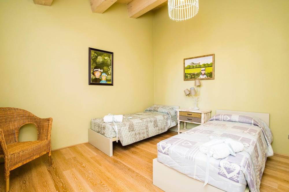 Villa photo 2