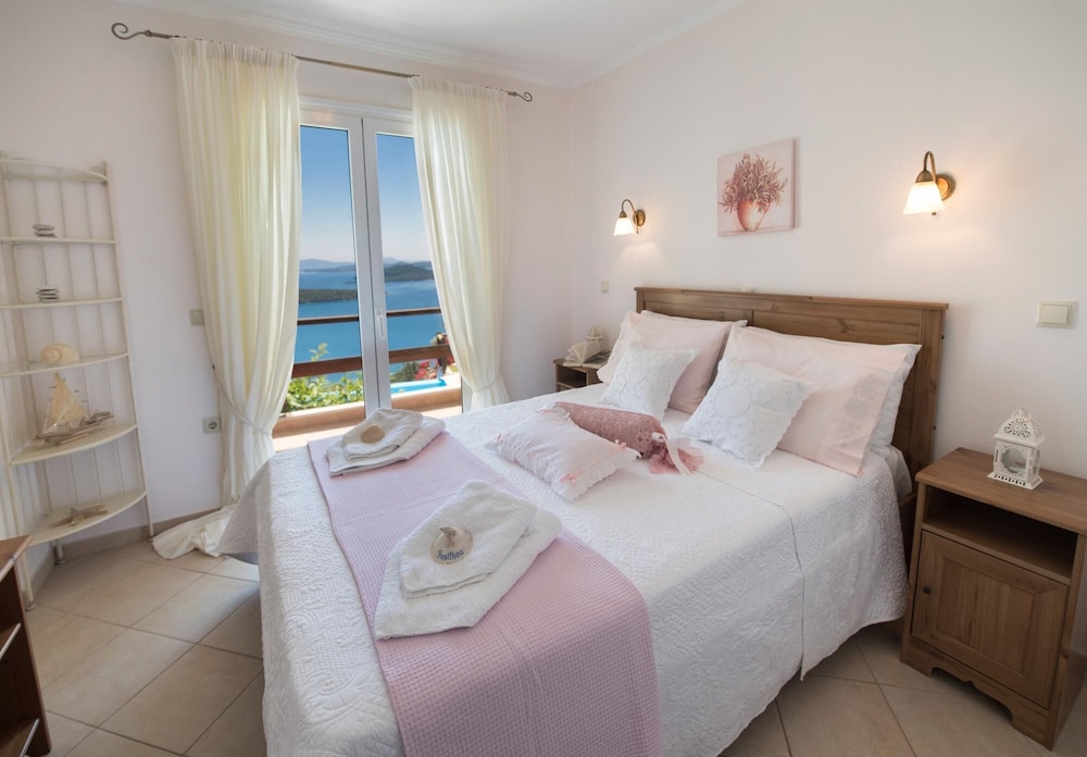 Villa photo 3