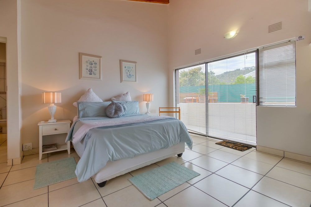 Honeymoon/Penthouse Suite photo 1