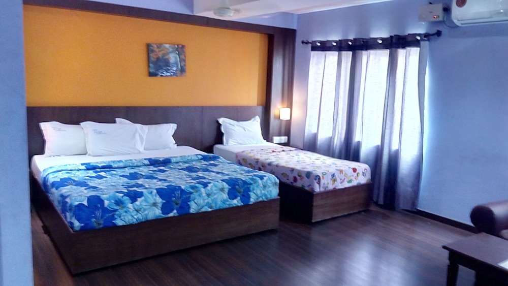 Deluxe Triple Room (with AC) photo 2