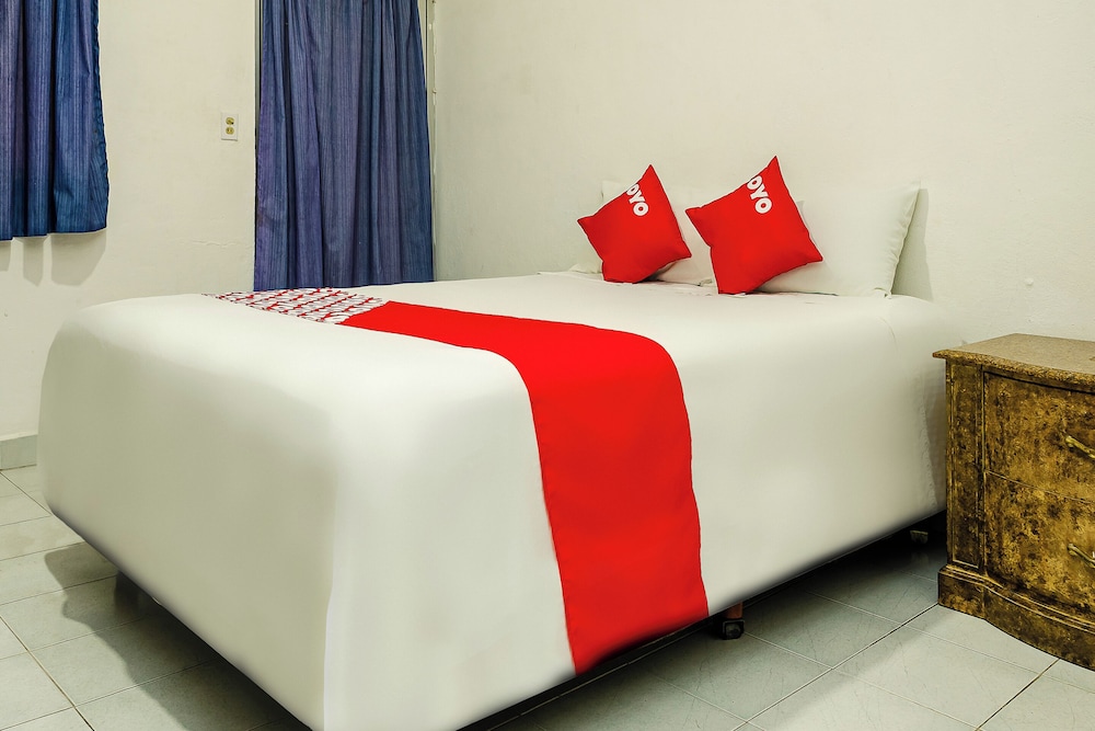 Standard Room, 2 Queen Beds - Photo 1