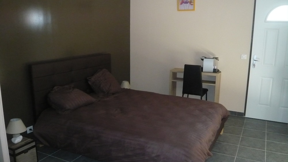 Comfort Double Room, 1 Queen Bed, Garden View (Victoire) photo 1