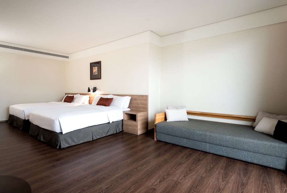 Family Suite photo 2