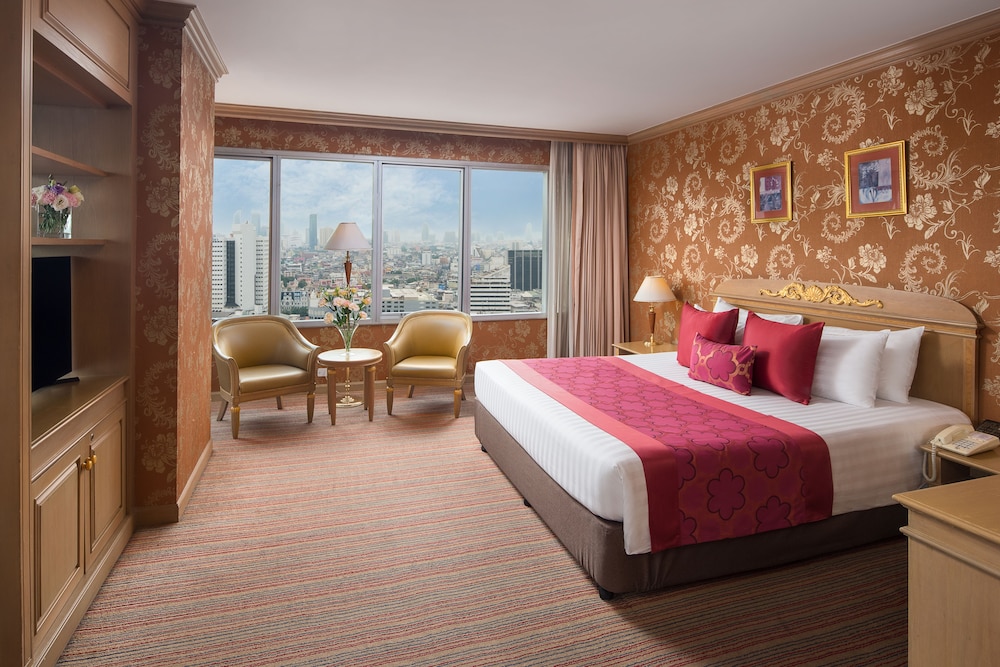 Deluxe Room, 1 King Bed thumbnail 6