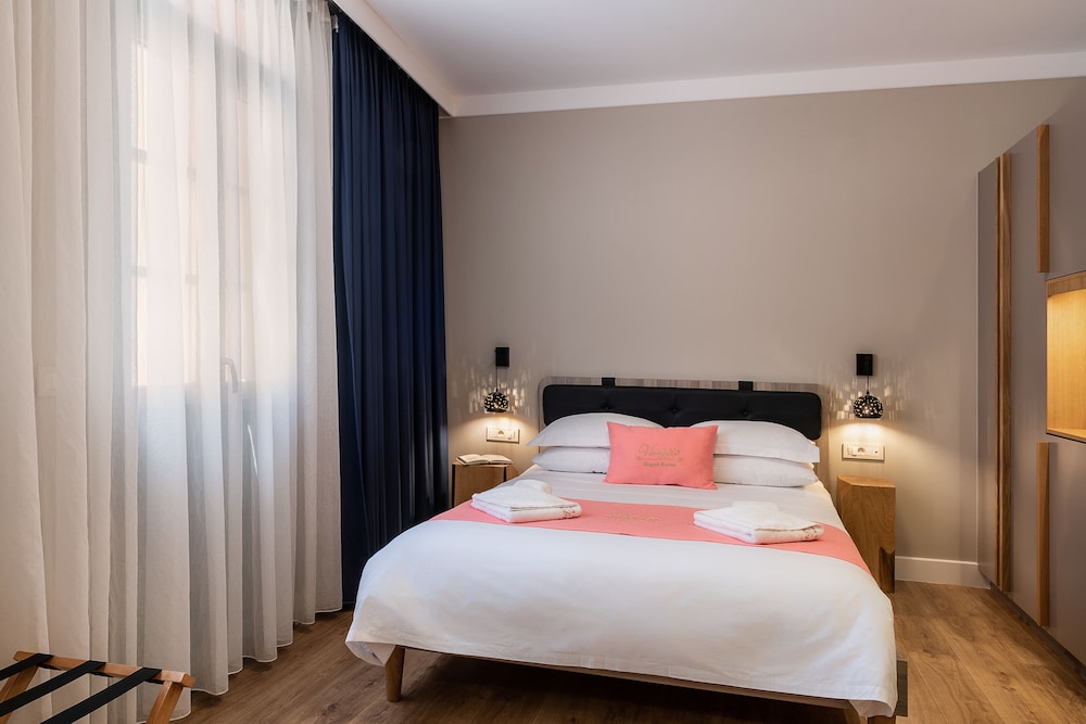 Deluxe Quadruple Room photo 1