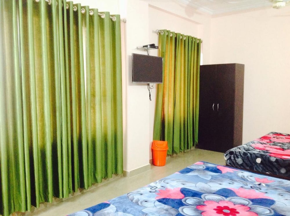 Quadruple Room, 2 Double Beds, Non Smoking photo 3