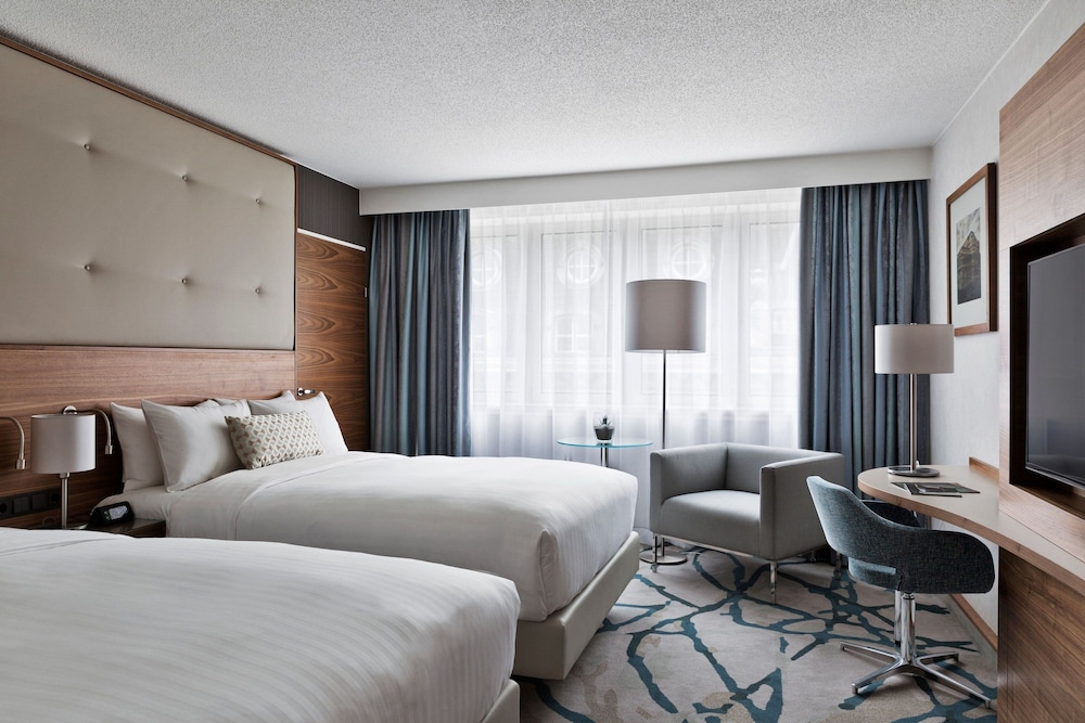 Executive Room, 2 Double Beds - Photo 4