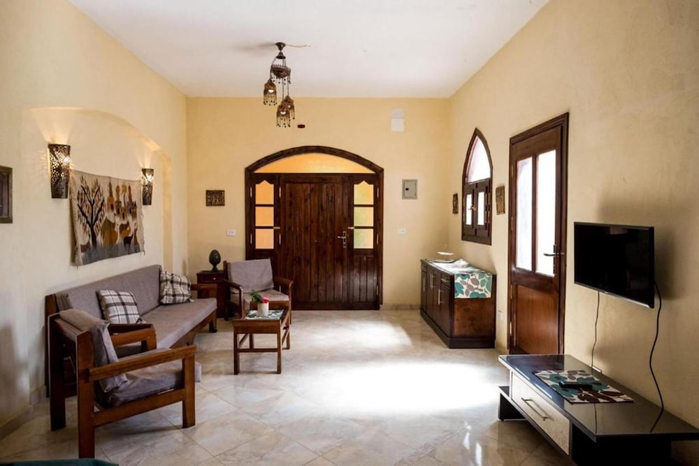 Apartment, 2 Bedrooms, Pool View photo 1
