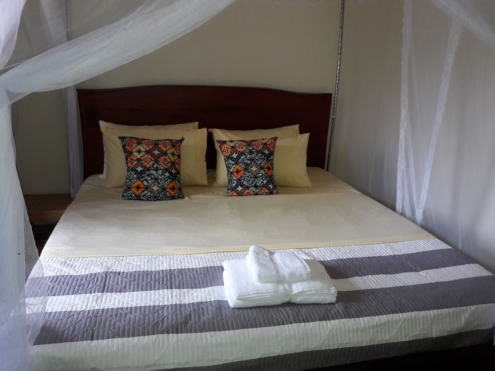 Standard Double Room, 1 Queen Bed, Non Smoking, Garden View photo 1