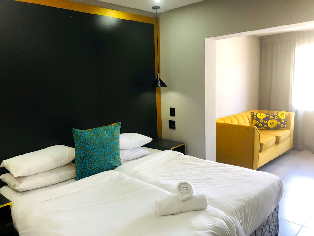 Standard Twin Room, 2 Twin Beds - Photo 4