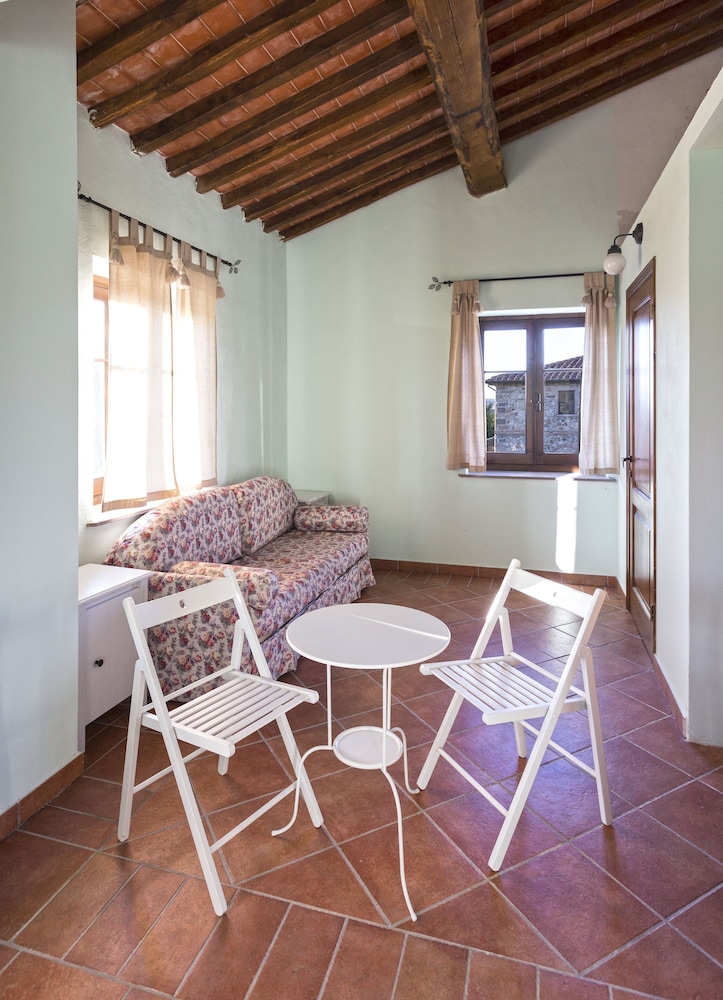 Classic Quadruple Room, Hill View, Annex Building photo 3