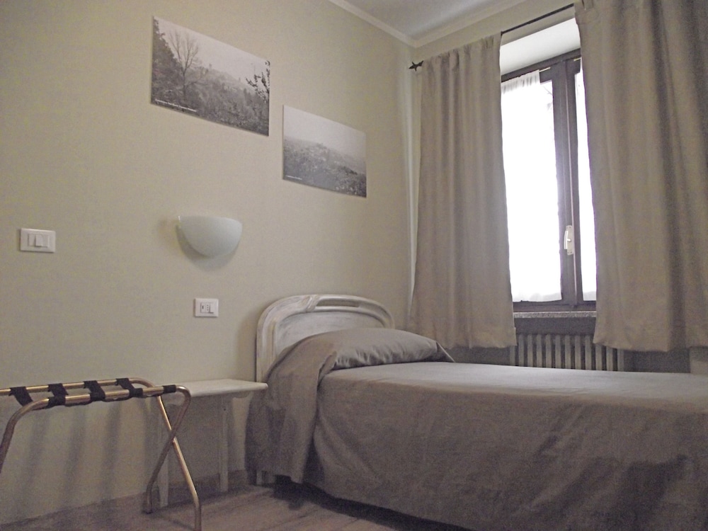 Single Room photo 1