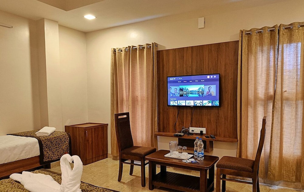 Classic Triple Room - Photo 16