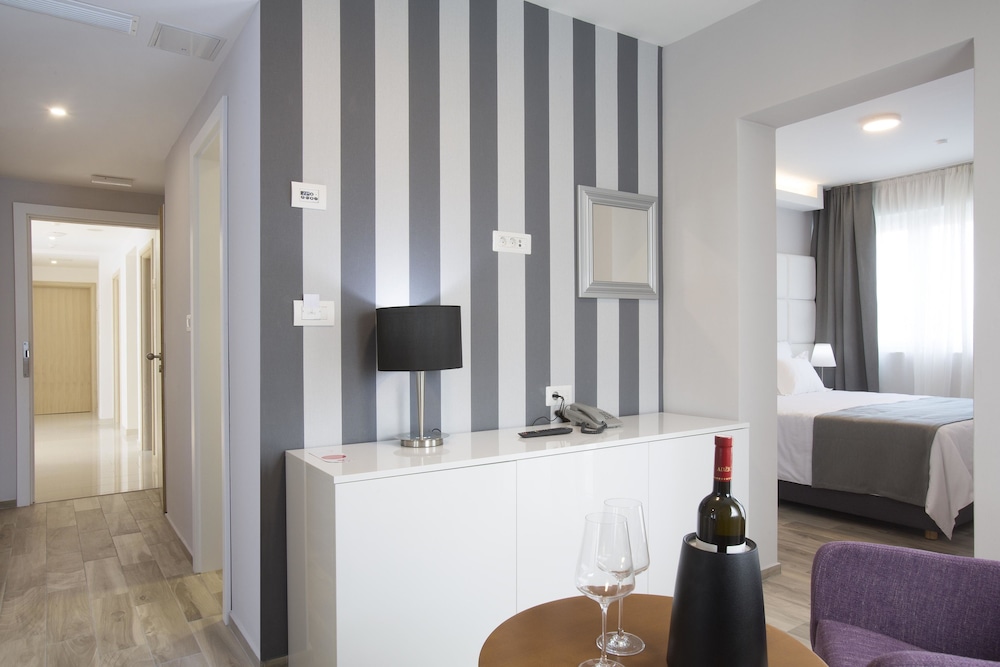 Superior Double or Twin Room, Terrace photo 2