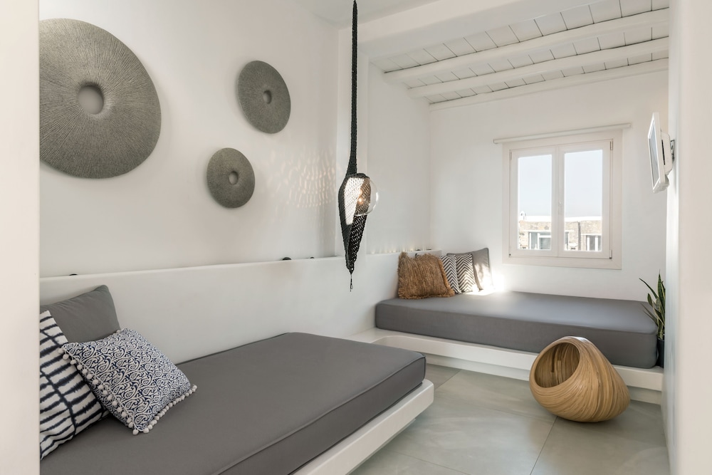 Superior Suite, Private Pool (Family) - Photo 2