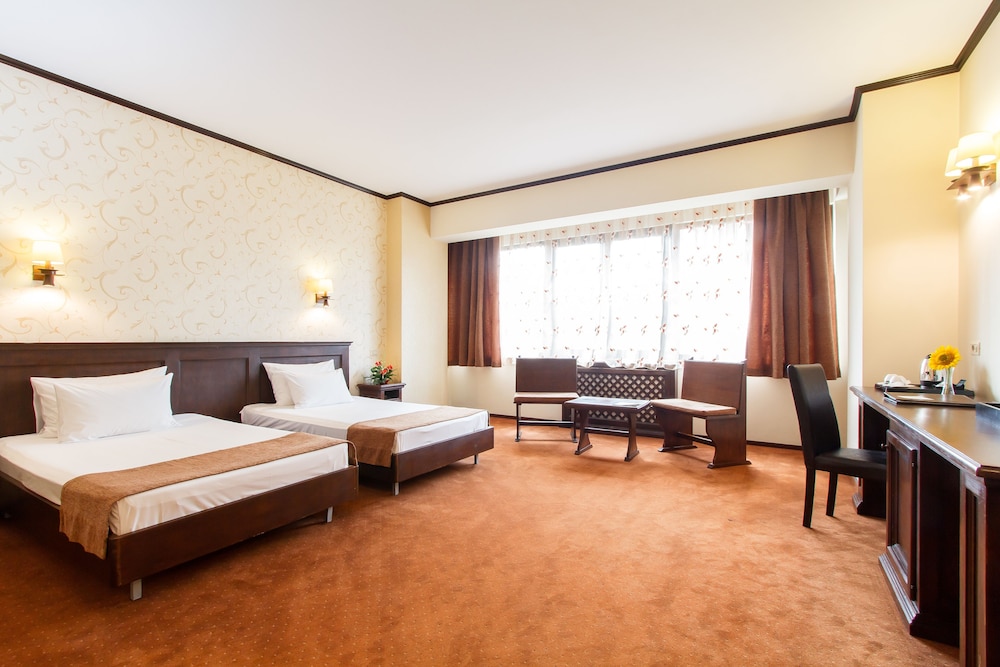 Executive Twin Room - Photo 9