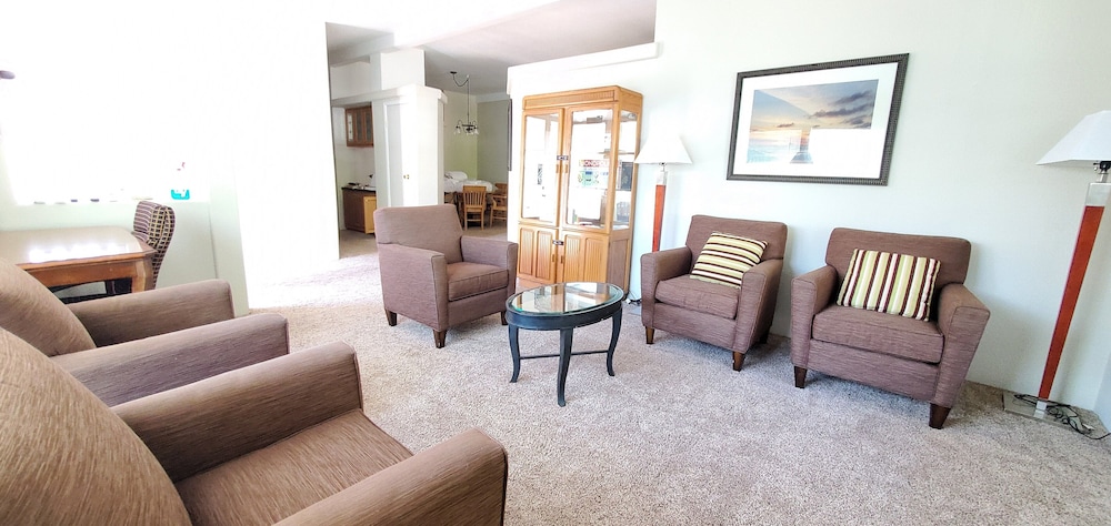 Premium House photo 3