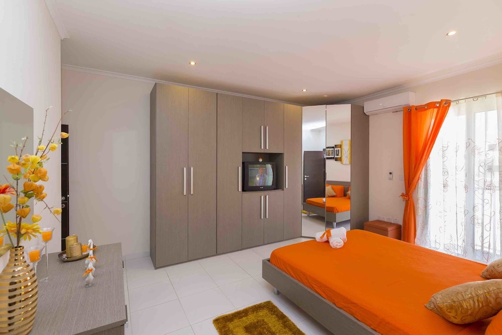 Comfort Apartment, 2 Bedrooms, Sea View