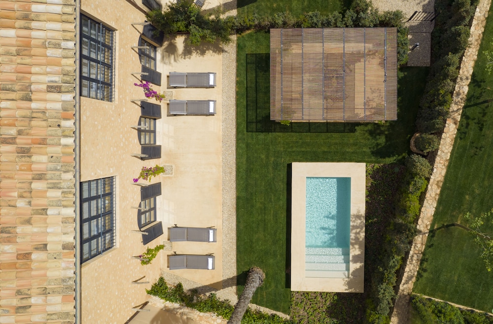 Pool Suite