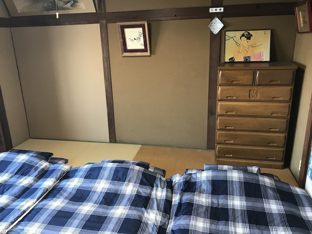 Japanese Style Room For 3 Guests photo 2
