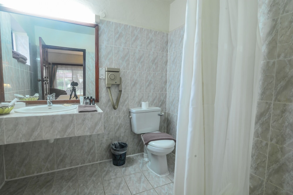 Standard Room, 1 King Bed - Photo 2