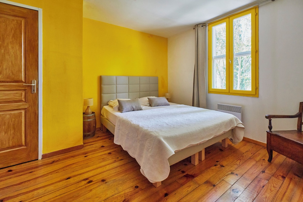 Signature Apartment