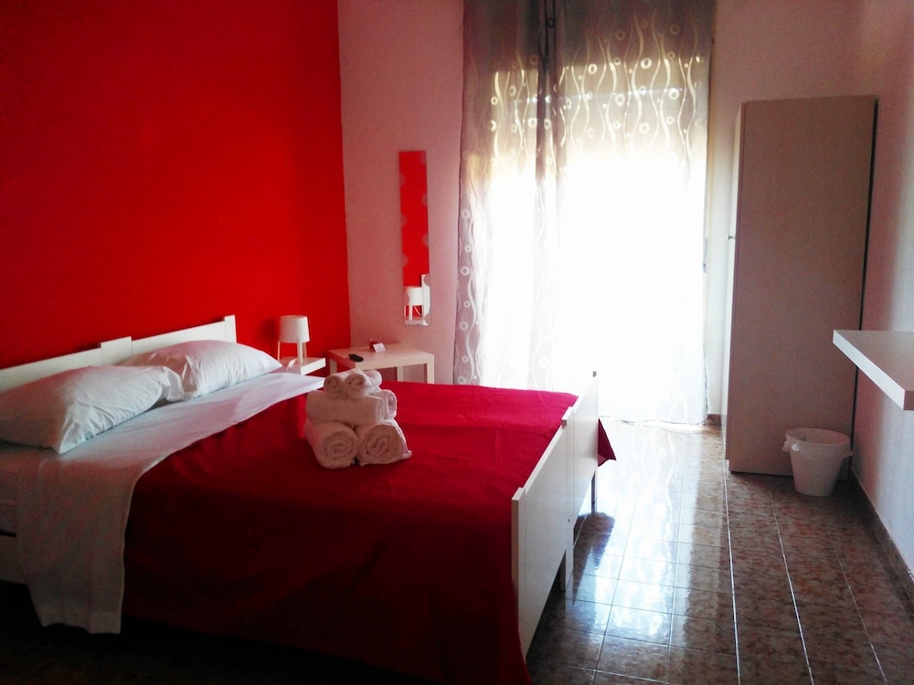 Double or Twin Room, Private Bathroom (External) photo 2