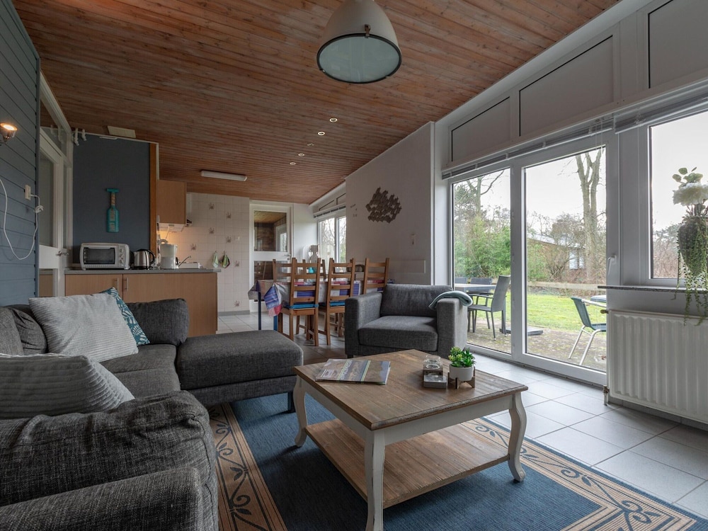 Bungalow photo 2