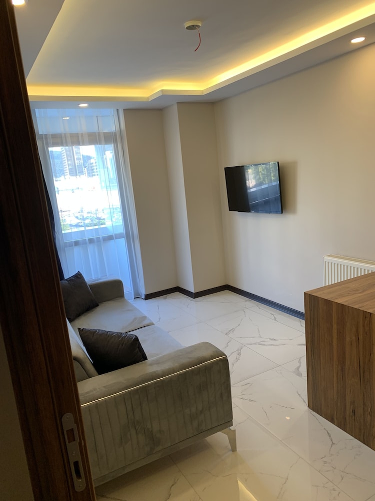 Two Bedroom Suite - Photo 9
