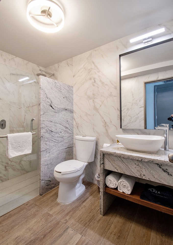 Executive Double Room - Photo 13