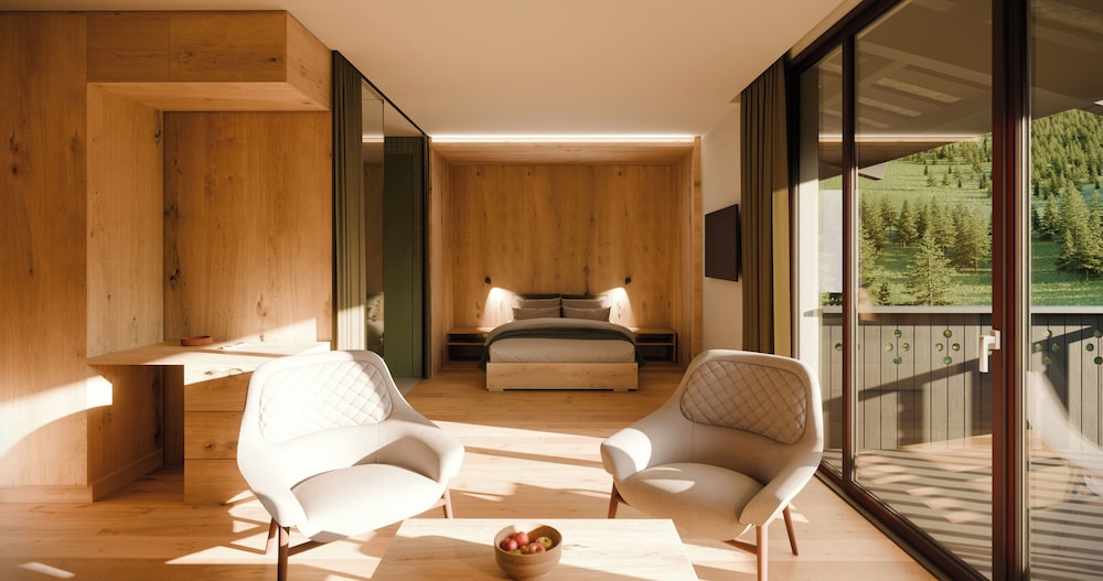 Deluxe Suite, Balcony, Mountain View