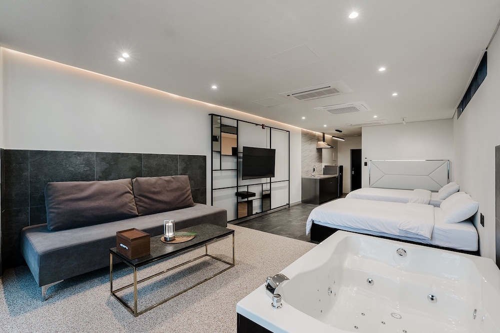 Basic Room, 1 Bedroom (A201) photo 3