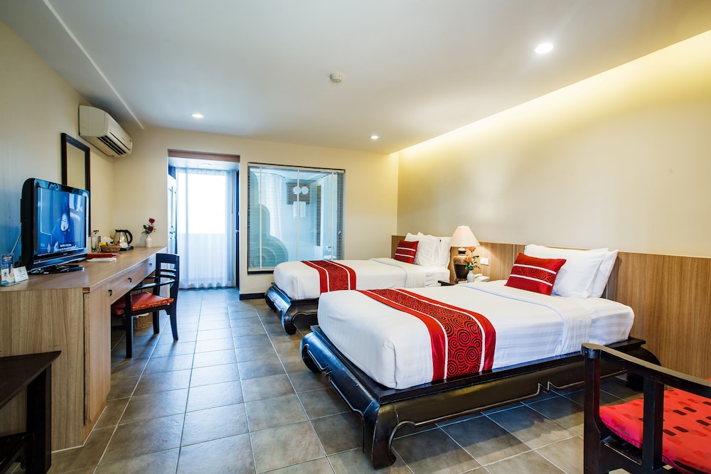 Deluxe Twin Room photo 2