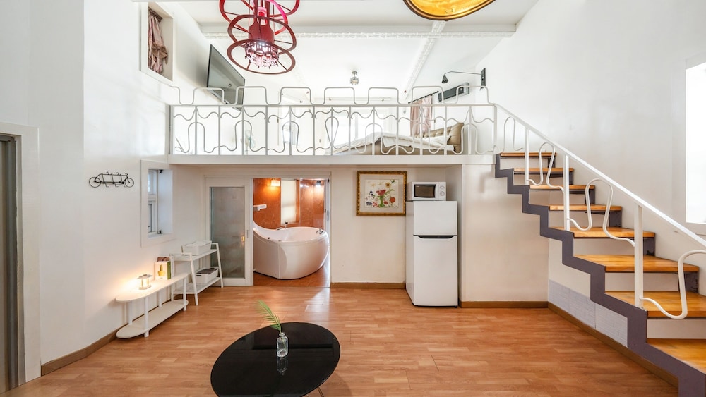 Basic Room, 1 Bedroom (B204 (Private BBQ, Spa))