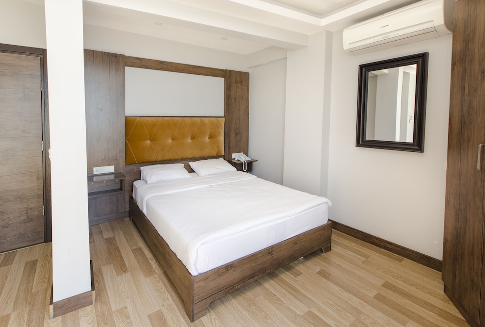 Superior Triple Room photo 2