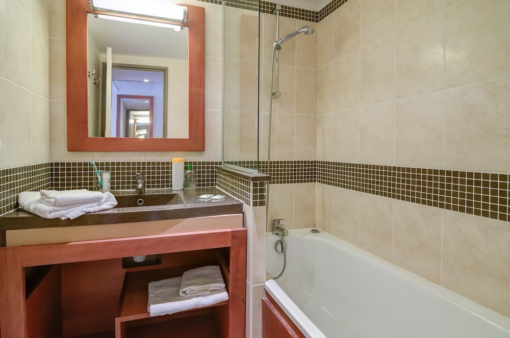 Comfort Twin Room - Photo 8