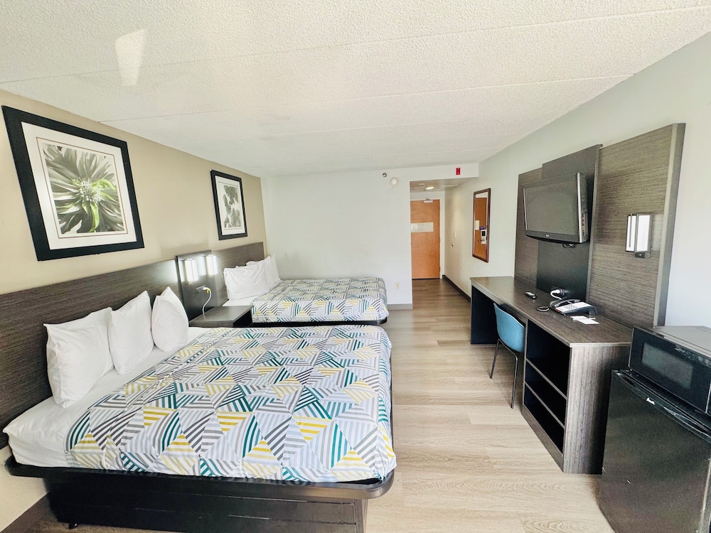 Standard Room, 2 Double Beds, Accessible, Non Smoking photo 2