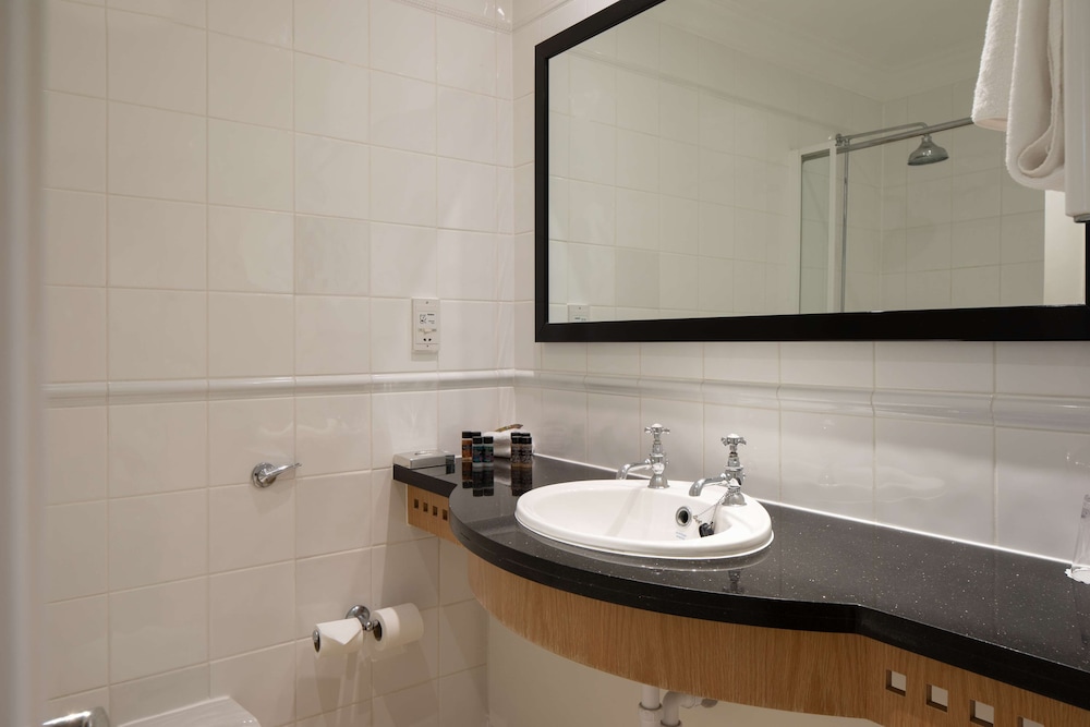 Standard Room, 2 Twin Beds, Non Smoking - Photo 3
