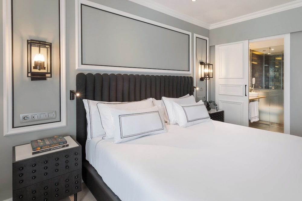 The Level Grand Premium Room with Whirlpool (2+1)