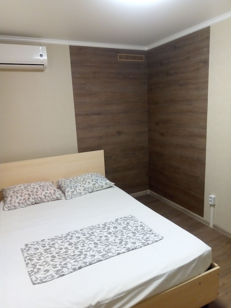 Family Room, 2 Bedrooms photo 1