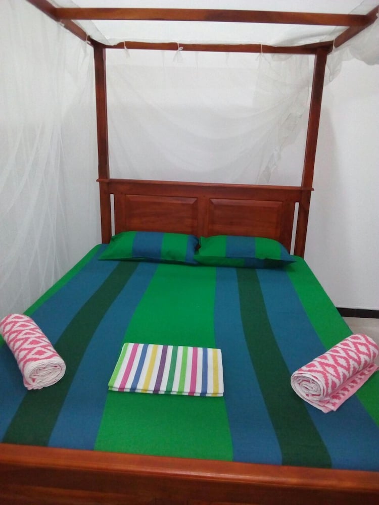 Classic Triple Room, 1 King Bed, Garden View photo 2