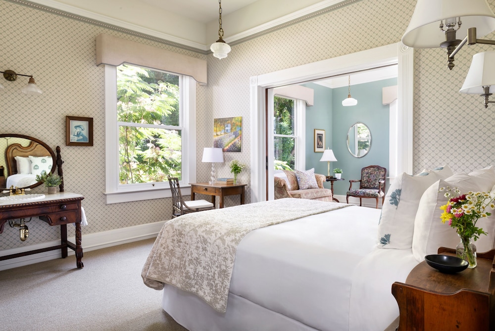 Deluxe Suite, 1 Queen Bed photo 1