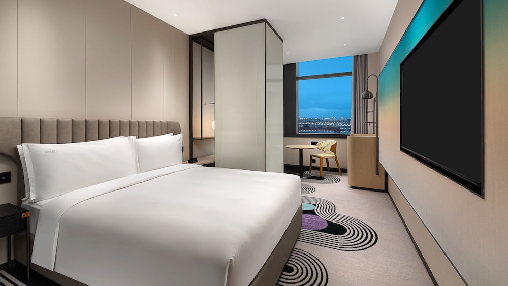 Standard Room, 1 Queen Bed