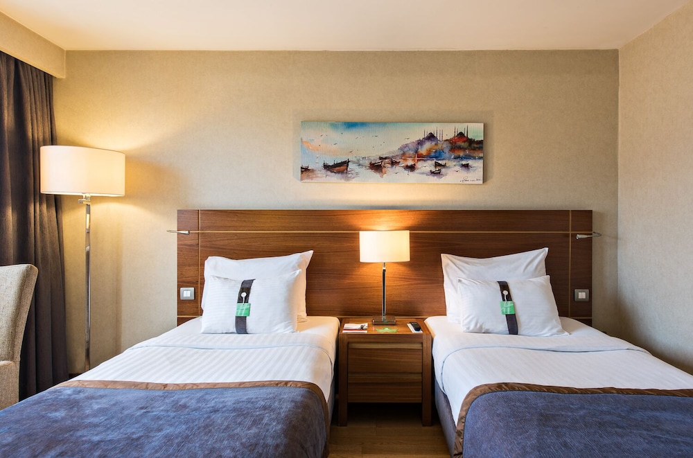 Standard Room, 2 Twin Beds, Non Smoking thumbnail 5