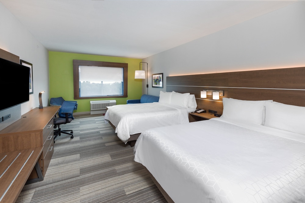 Suite, 2 Queen Beds (Additional Living Area) - Photo 2